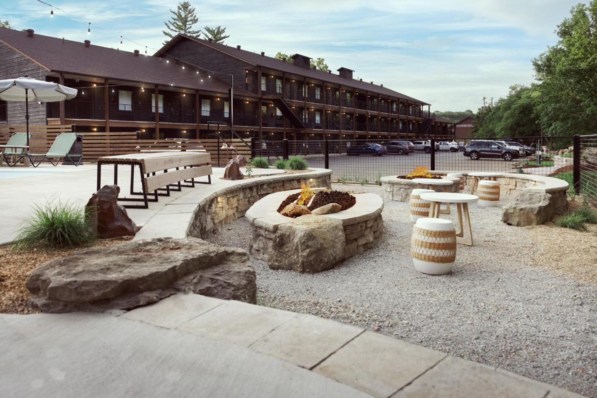 The Ozarker Lodge Бренсон Екстер'єр фото